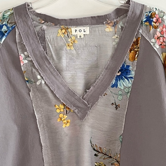 POL Floral V-Neck Raw Edge T-Shirt with Lace Detail Boho Cottagecore Size Small - Picture 5 of 16